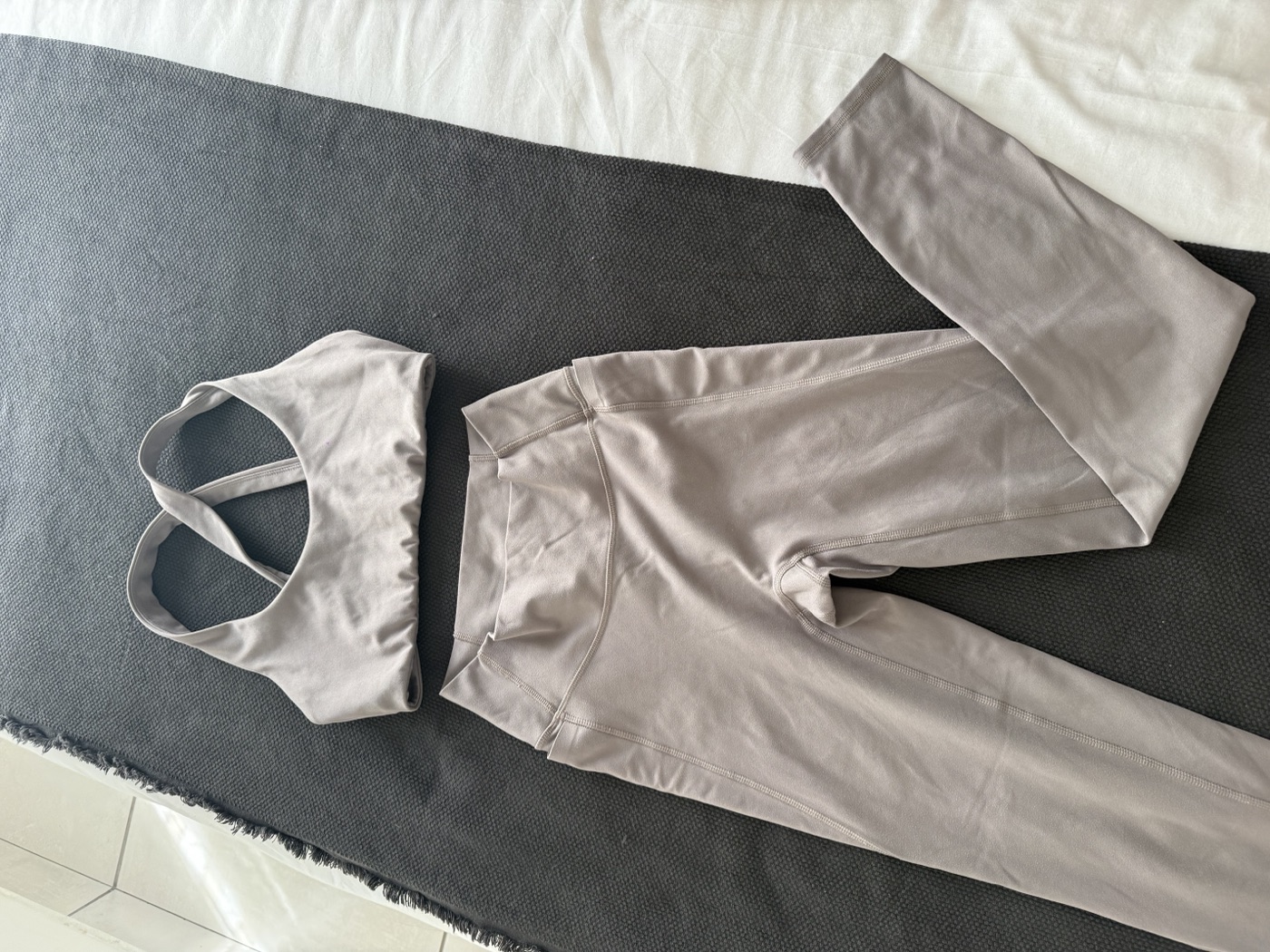 Taupe set