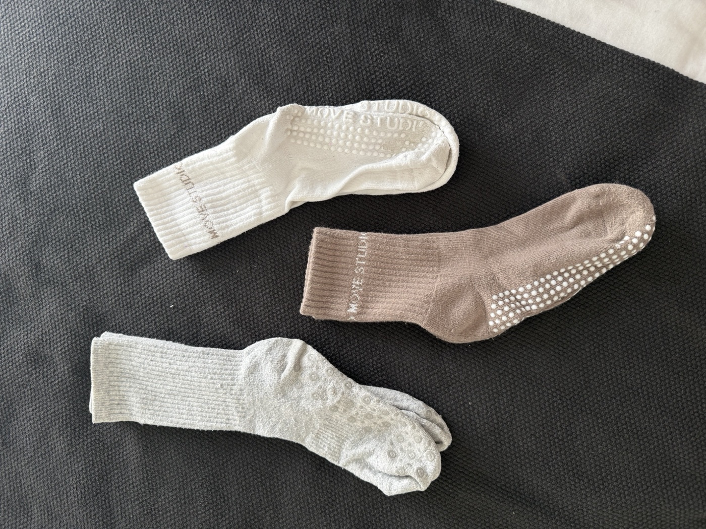 Socks, three tones